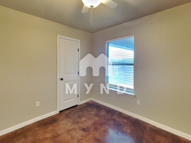 Building Photo - 127 Jolin Ln