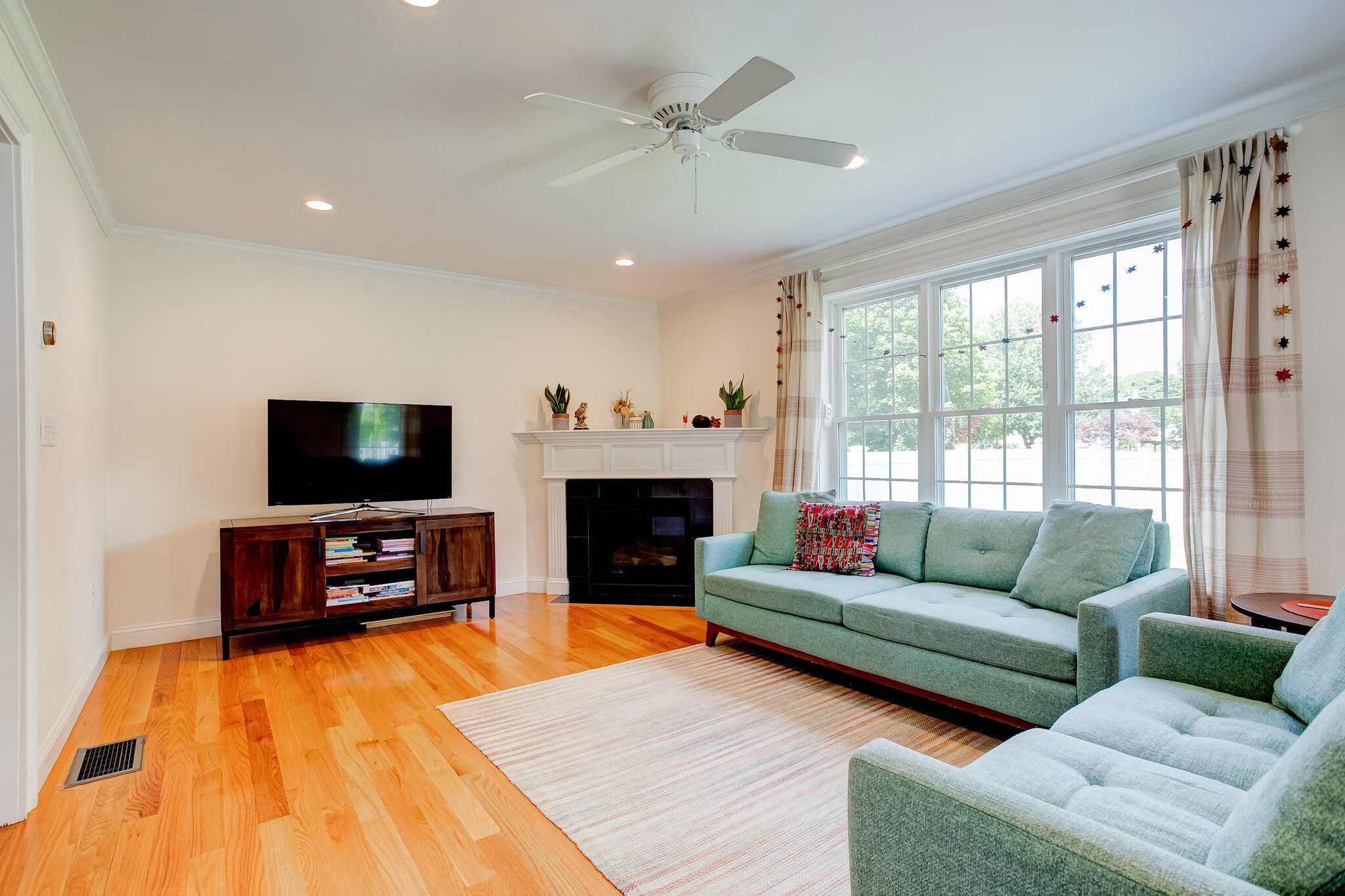 Building Photo - 3 Hawthorne St