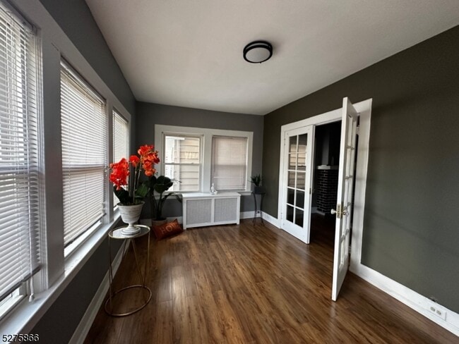 Building Photo - 46 Elmwood Ave