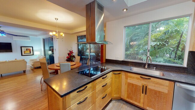 Building Photo - 92-1531 Aliinui Drive #15F