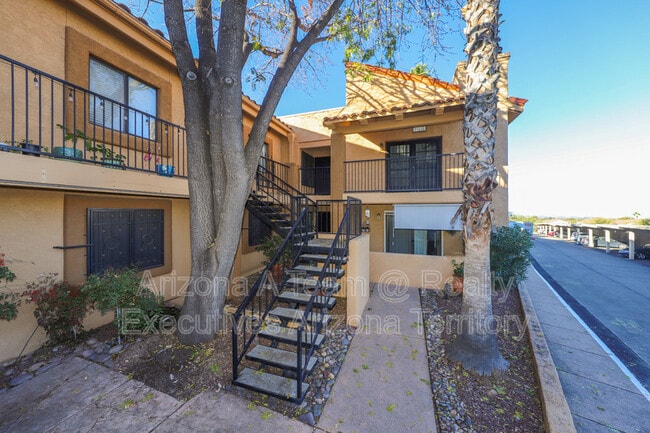 Building Photo - 8271 N Oracle Rd