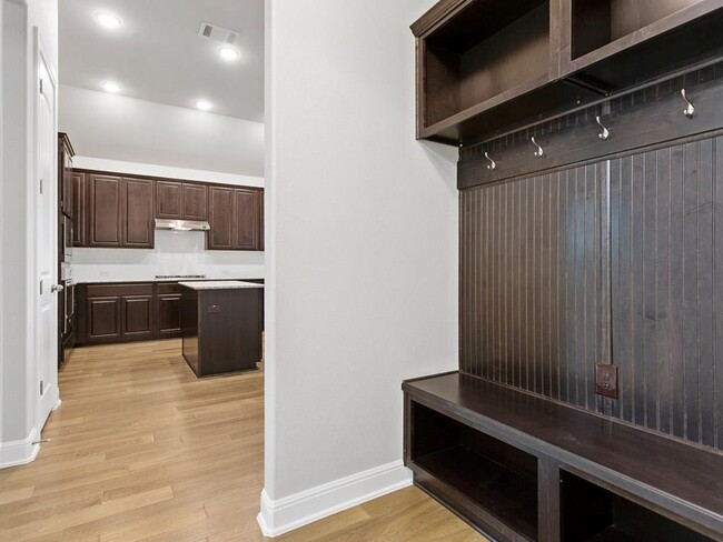 Building Photo - 2609 Enza Dr