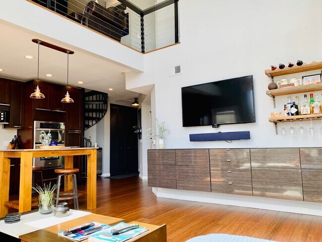 Building Photo - Live in the Heart of Little Italy! GORGEOUS 2BD/2BA Condo w/ Loft!