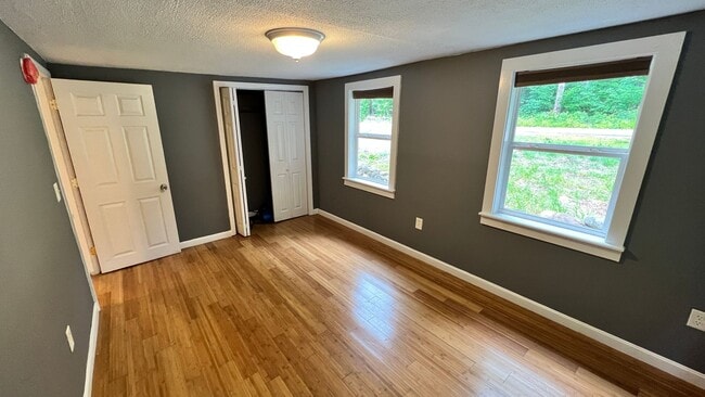 Building Photo - Electricity included!  3 Bedroom Home with...