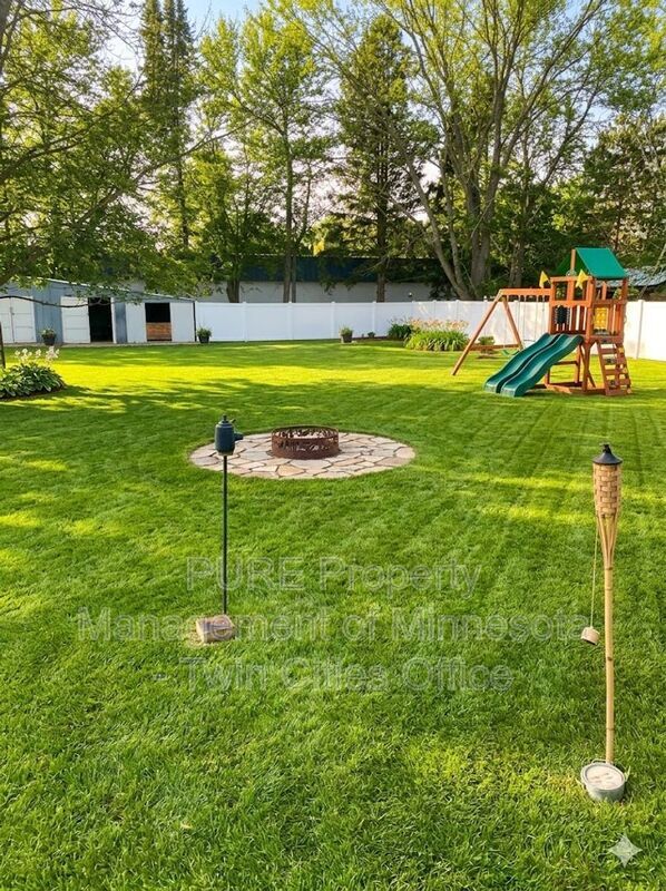 Building Photo - 30630 Broadway St N