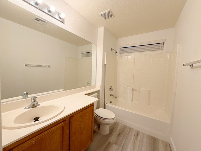 Building Photo - 6436 Casamar St