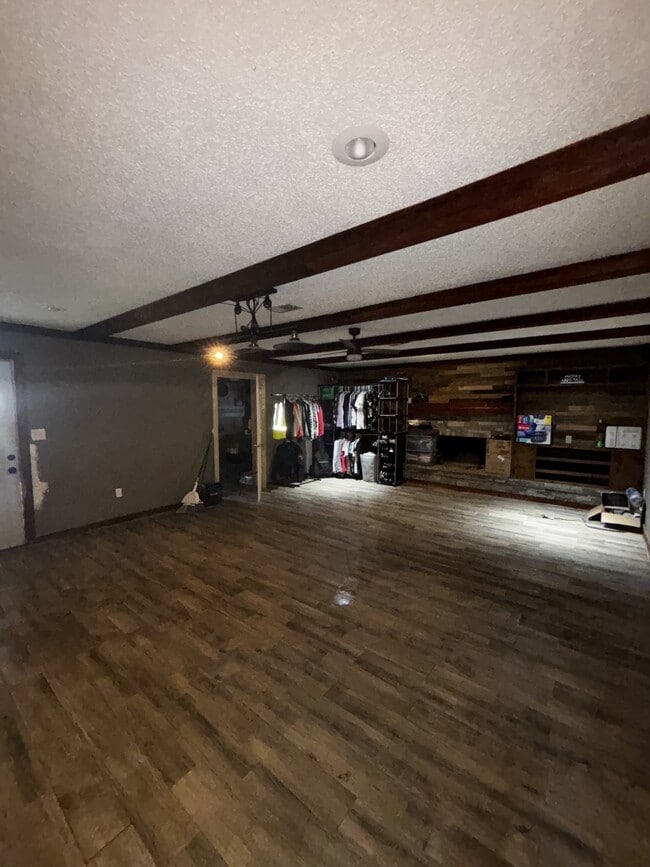 Building Photo - 7603 Alcove Ave