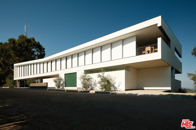 Building Photo - 2500 Briarcrest Rd