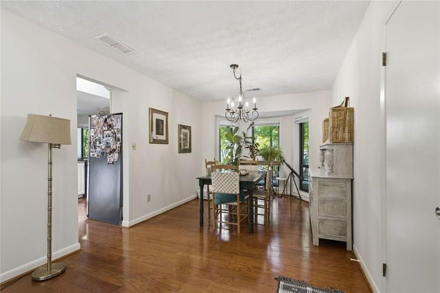 Building Photo - 505 Summerhill Pl
