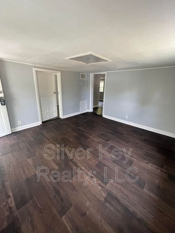 Building Photo - 1209 Hilltop Dr NE