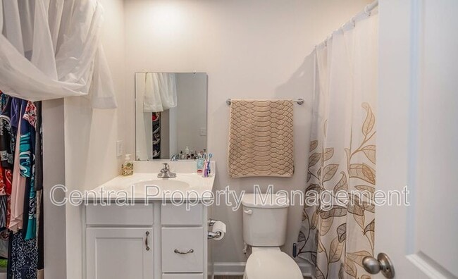 Building Photo - 225 Coldwater Creek Ct