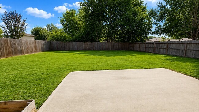 Building Photo - 13638 Greenridge Dr