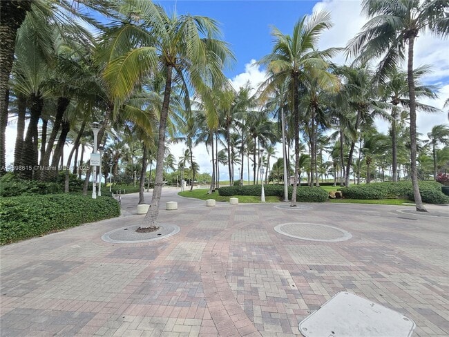 Building Photo - 1446 Ocean Dr