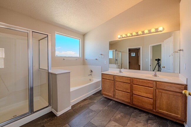 Building Photo - 10532 Coyote Canyon Pl NW
