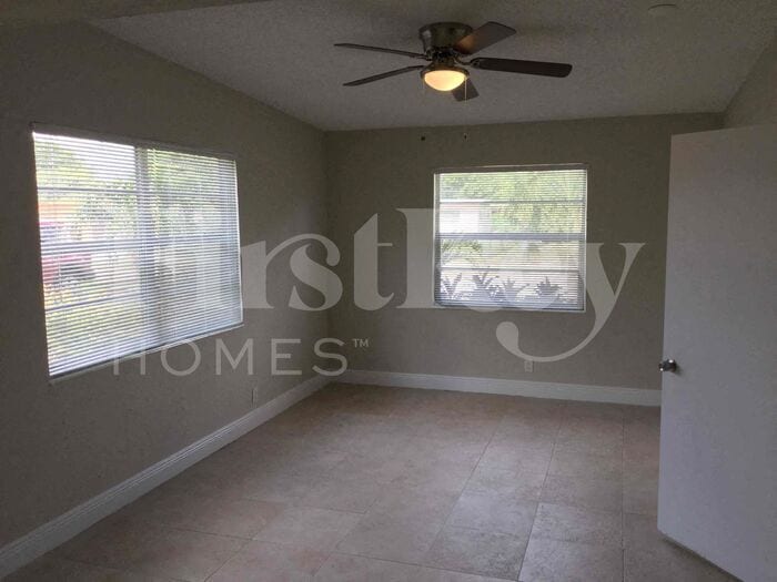 Building Photo - 16410 NW 20th Ave