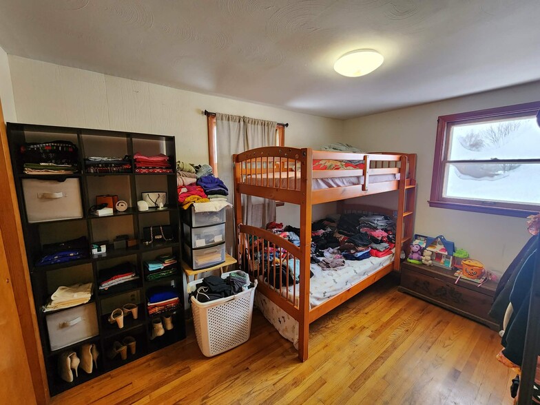 Building Photo - 483 Lillian Ave