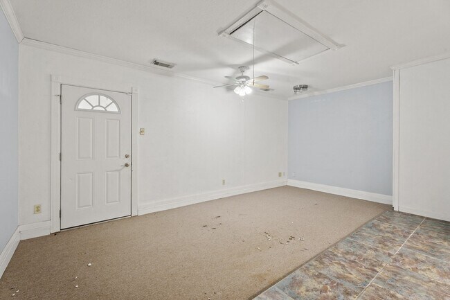 Building Photo - 3877 Pecan Cir