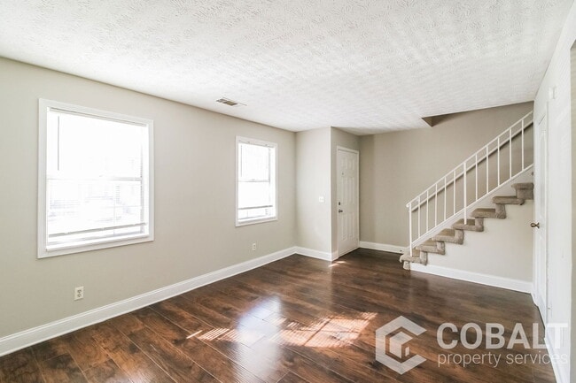 Building Photo - 3507 Creekview Pl