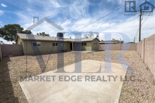 Building Photo - 4Bed/2Bath House at Alma School Rd/Ray Rd! Ready for Immediate Move-In! -- FENCED-IN YARD! NO HOA!