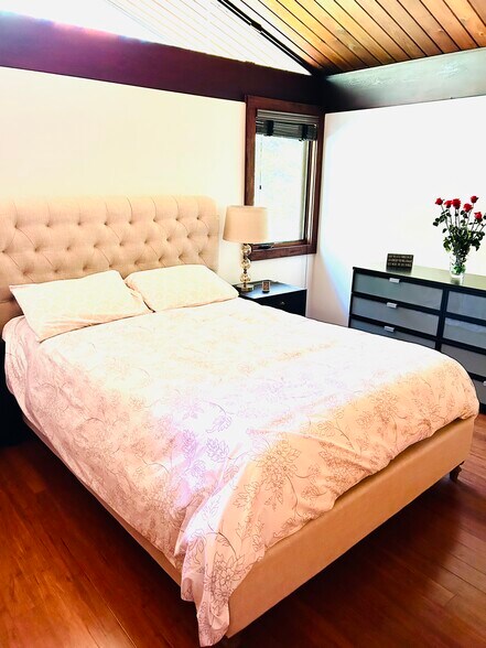 Master bedroom - 16 Park Hill Ter