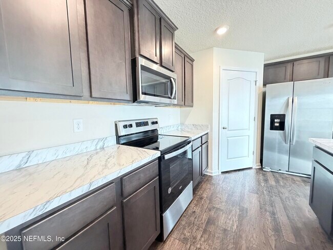 Building Photo - 3620 Sunfish Dr