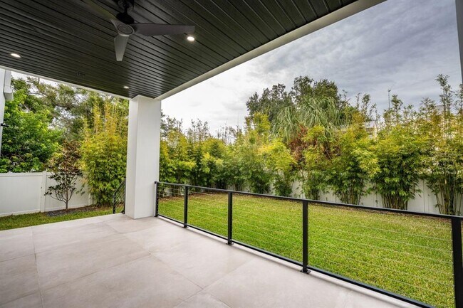 Building Photo - 3010 W Trilby Ave