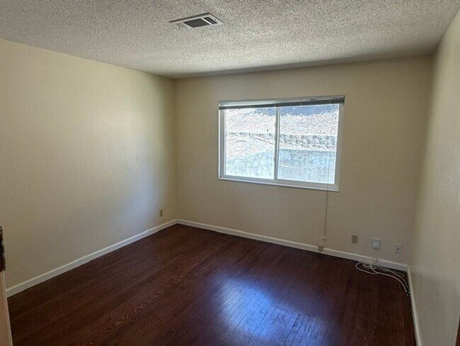 Building Photo - 2668 O'Donnell Dr