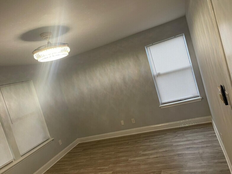 Building Photo - 13701 Modrad Way