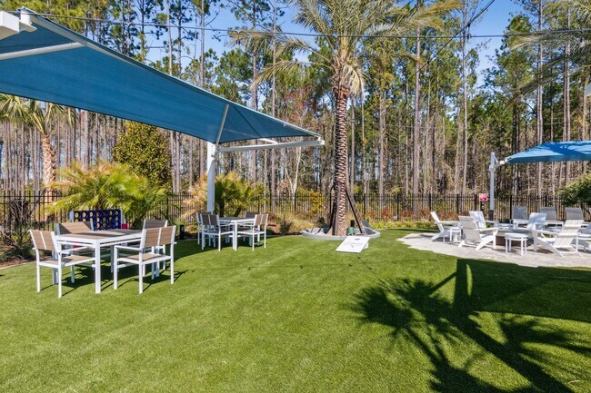 Building Photo - Discover the Ideal 55+ Lifestyle in Your N...