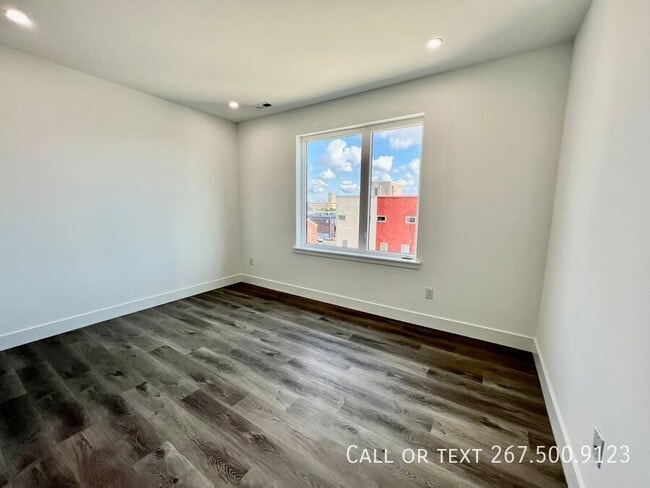 Building Photo - 1843 Hartranft St