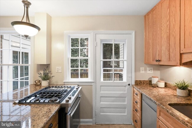 Building Photo - 414 Jefferson St