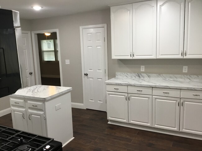 Kitchen - 12106 Willowdell Dr.