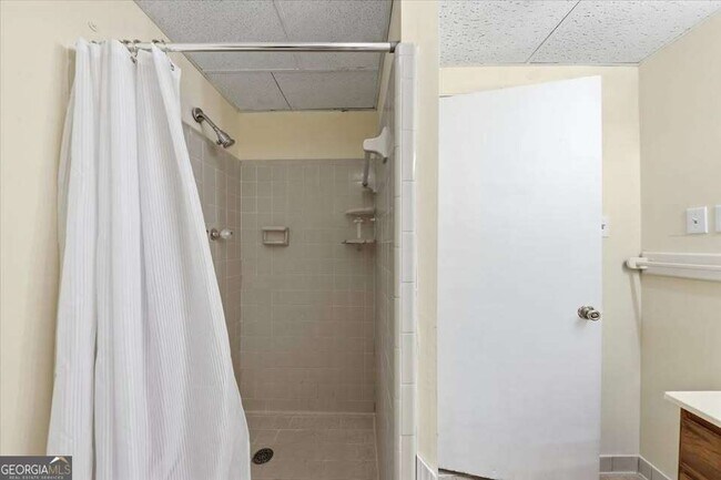 Building Photo - 8435 E Campbellton St