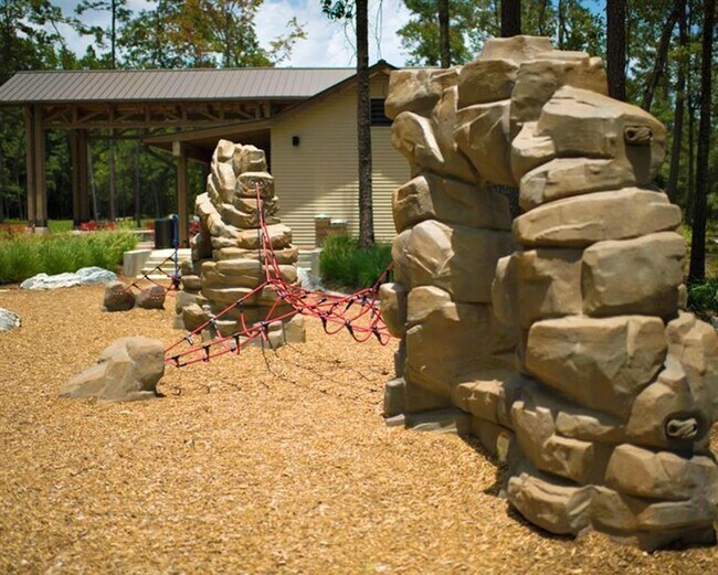 Building Photo - 17106 Rainier Creek Dr