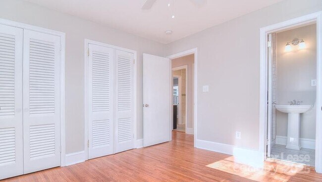 Building Photo - 1437 Springwood Ln