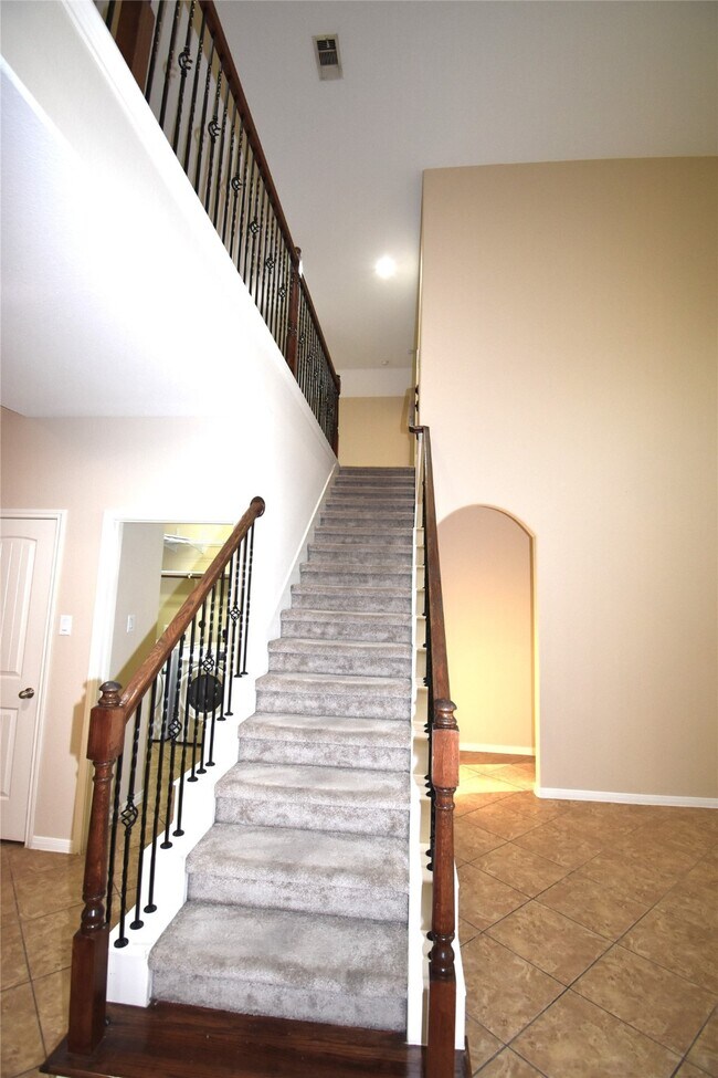 Building Photo - 51 S Greenprint Cir