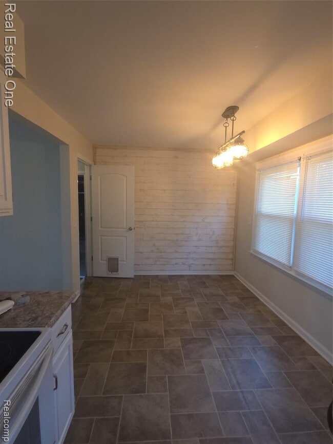 Building Photo - 23654 Whitley Dr