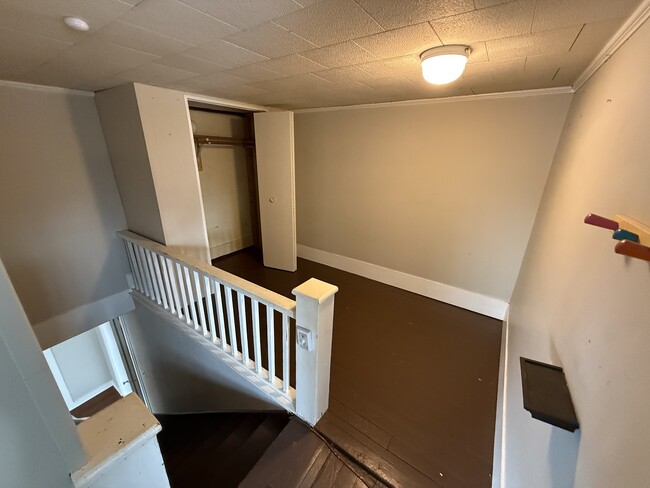 Building Photo - 301 N 7th St