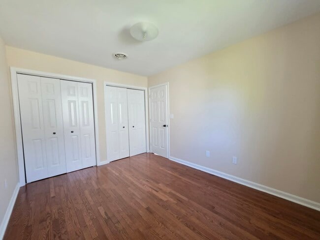 Building Photo - 1405 Bantry Ln