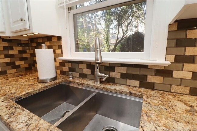 Building Photo - 7915 Footman Way