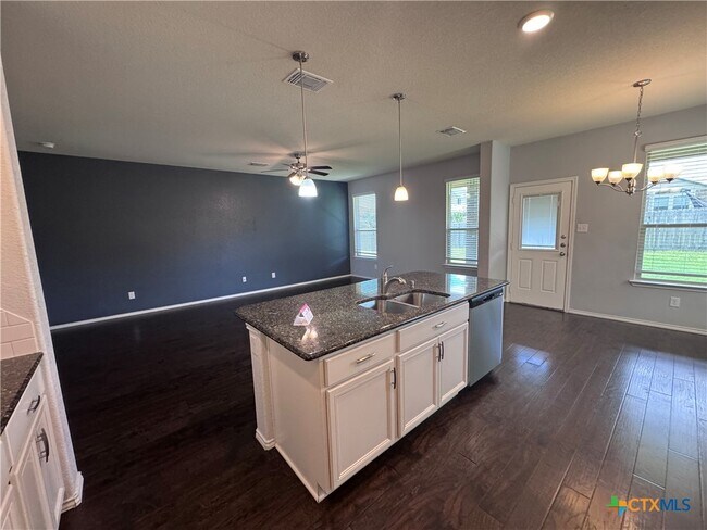 Building Photo - 1310 Stonewall Ridge