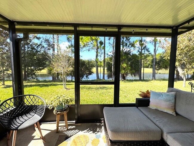 Building Photo - Welcome to this beautiful 3-bedroom, 2-bathroom home located in the heart of Bunnell!!