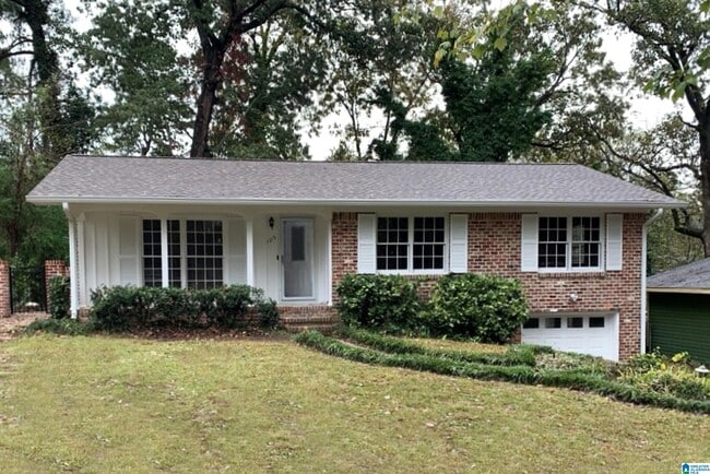 Primary Photo - 1213 Oakwood St