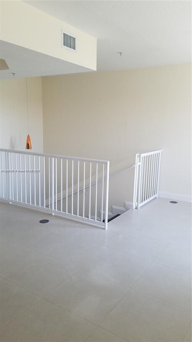 Building Photo - 6700 NW 114th Ave