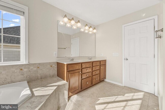 Building Photo - 13509 Chipper Ct