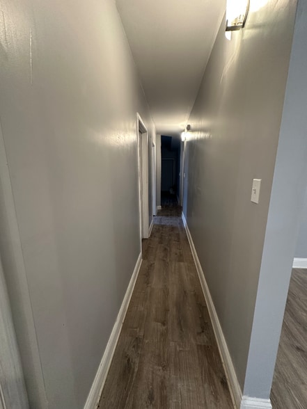 Building Photo - 7627 S Lowe Ave