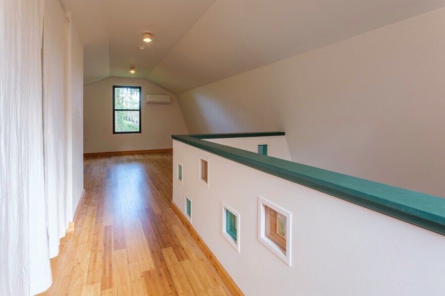 2nd Floor - 10 Linden Dr