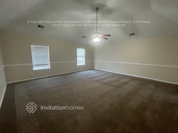 Building Photo - 3679 Lear Ct