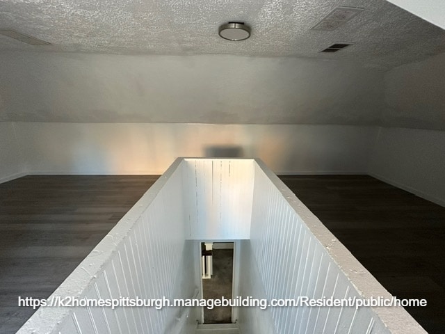Building Photo - 438 Russellwood Ave