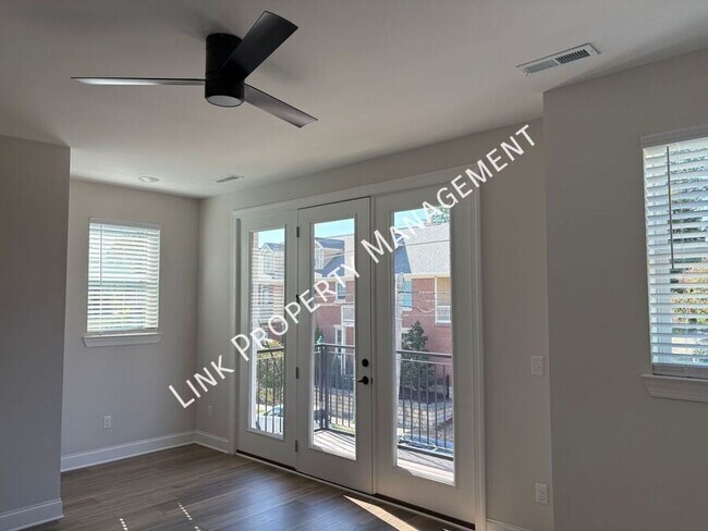 Building Photo - Brand New Townhome 3/3 Downtown near UTC and Erlanger